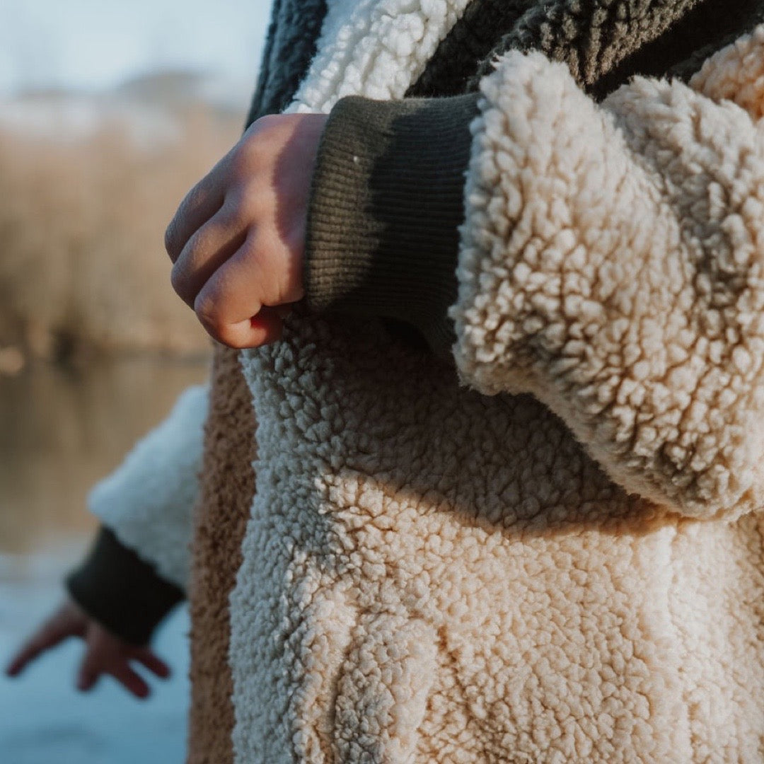 Uo carmella hotsell reversible teddy coat